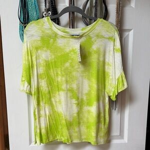 LuLaRoe Lime and White Tie-Dye Short Sleeve Top